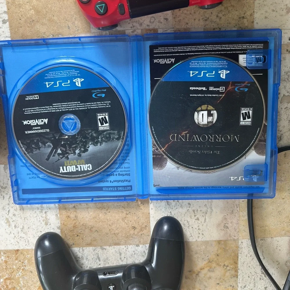 Sony PlayStation 4 Console Bundle - Read Description - 5 Controllers + Games HP